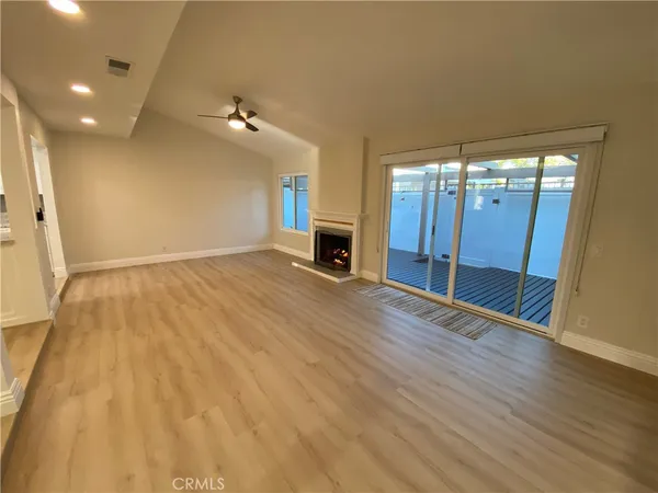 $4,700 | 354 Plaza Estival, San Clemente, CA 92672