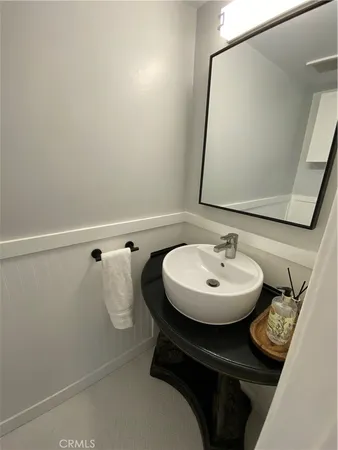 $4,700 | 354 Plaza Estival, San Clemente, CA 92672