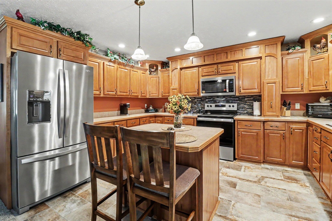 986 West Fox Farm Road Manistee, MI 49660 - Photo 11 of 32