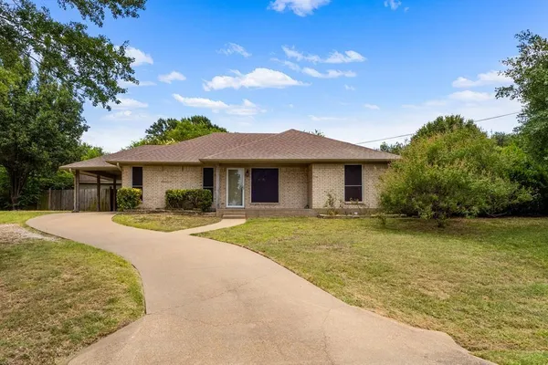 $399,000 | 402 Admiral Drive, Gun Barrel City, TX 75156