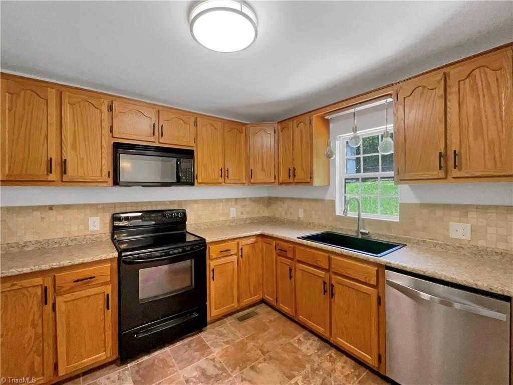 347 Beech Ridge Road Thomasville, NC 27360 - Photo 6 of 21 Gallery Image 6