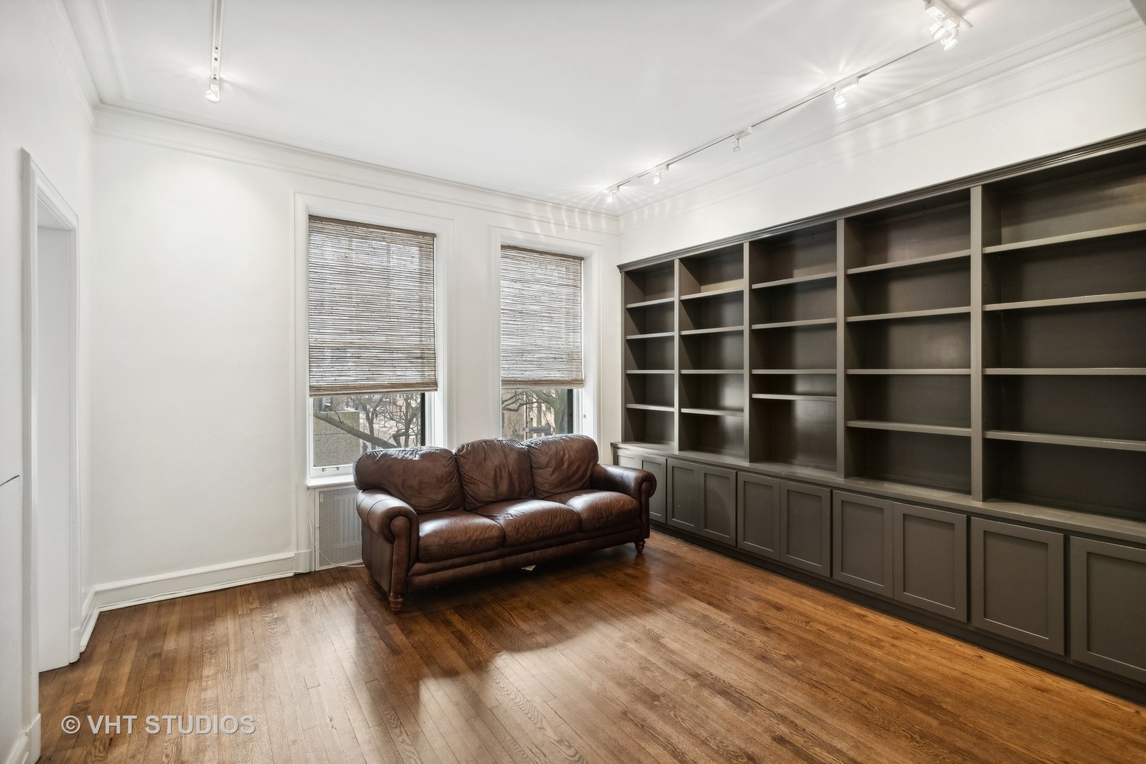 6 East Scott Street, Unit 3 Chicago, IL 60610 - Photo 11 of 16