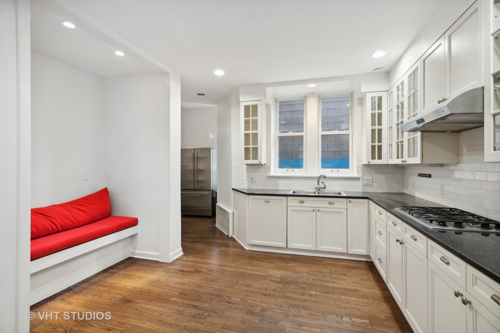 6 East Scott Street, Unit 3 Chicago, IL 60610 - Photo 8 of 16