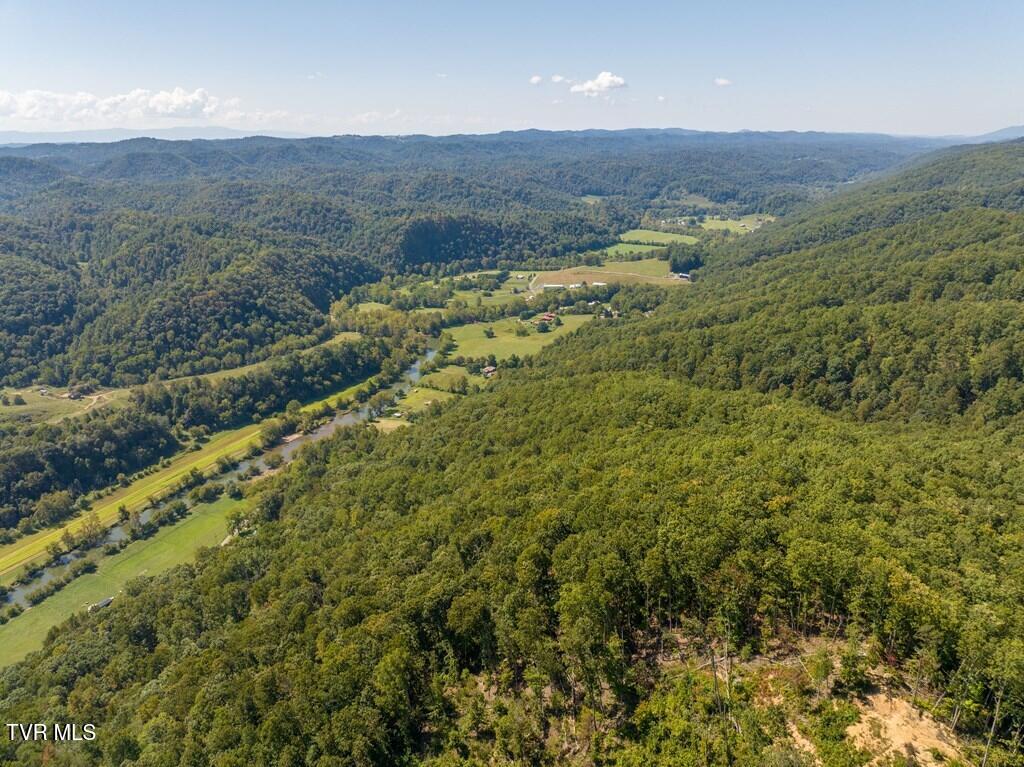 20181 North Fork River Road, Unit 6 7 8 Abingdon, VA 24210 - Photo 14 of 35 103441_11