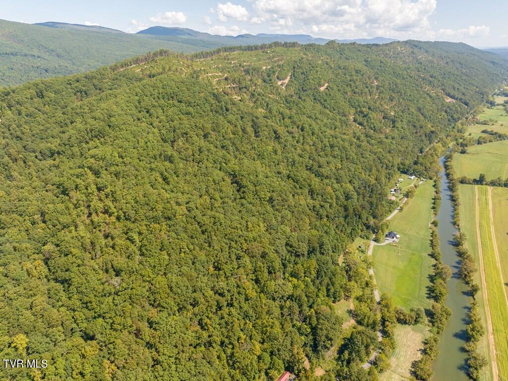 20181 North Fork River Road, Unit 6 7 8 Abingdon, VA 24210 - Photo 15 of 35 103441_12