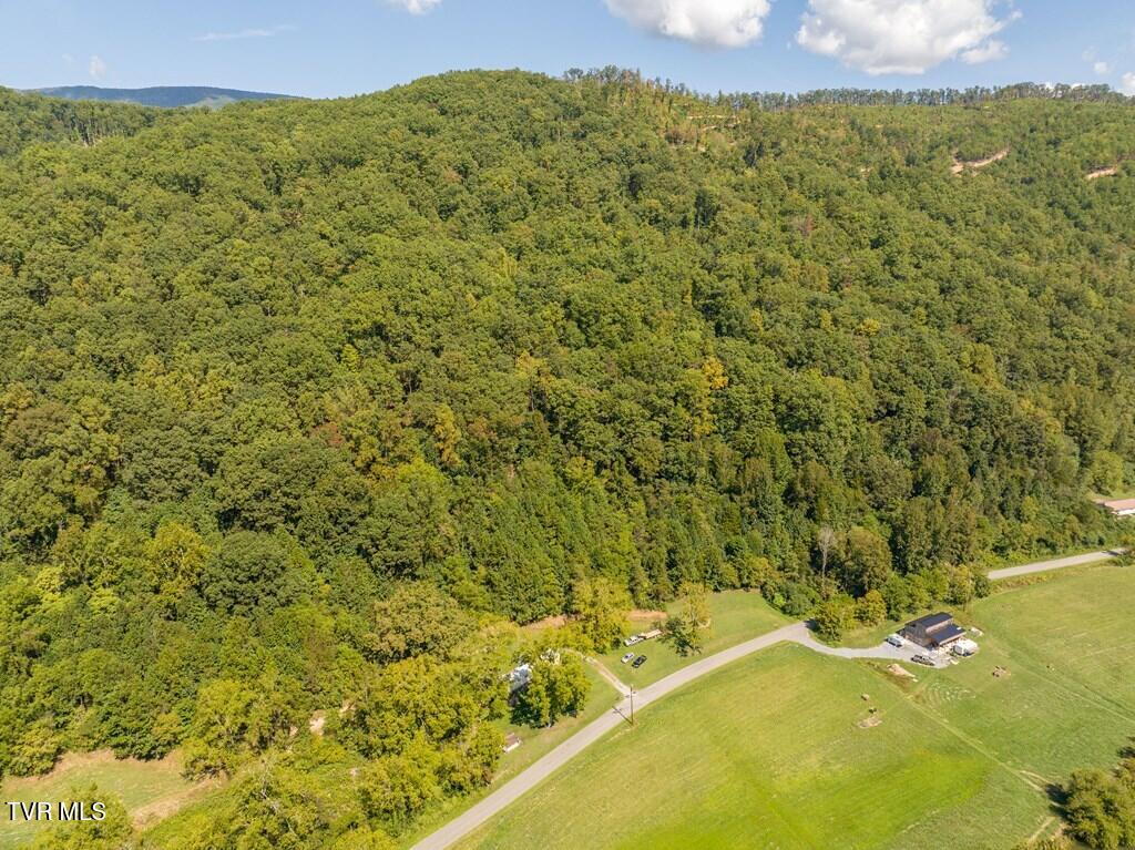 20181 North Fork River Road, Unit 6 7 8 Abingdon, VA 24210 - Photo 16 of 35 103441_13