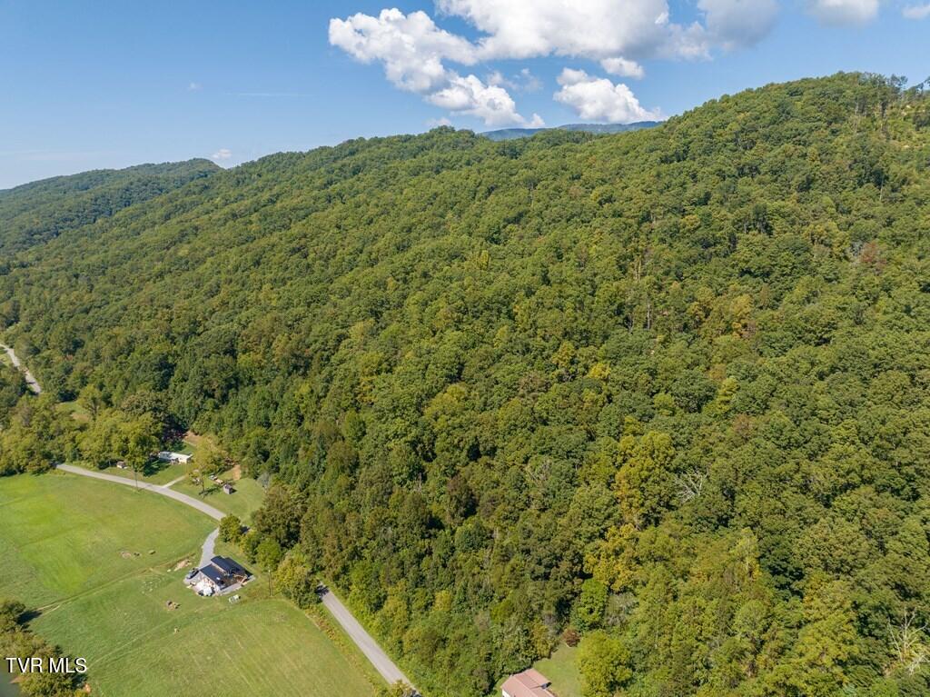 20181 North Fork River Road, Unit 6 7 8 Abingdon, VA 24210 - Photo 26 of 35 103441_23