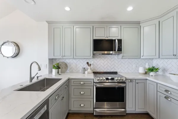 $799,000 | 480 Pointe Pacific Drive, Unit 1, Daly City, CA 94014