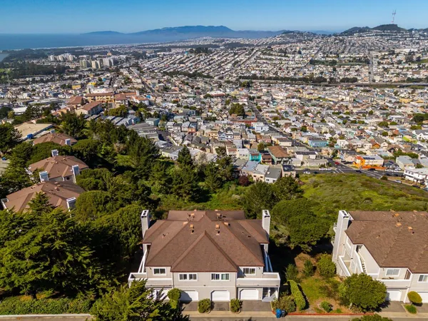 $799,000 | 480 Pointe Pacific Drive, Unit 1, Daly City, CA 94014