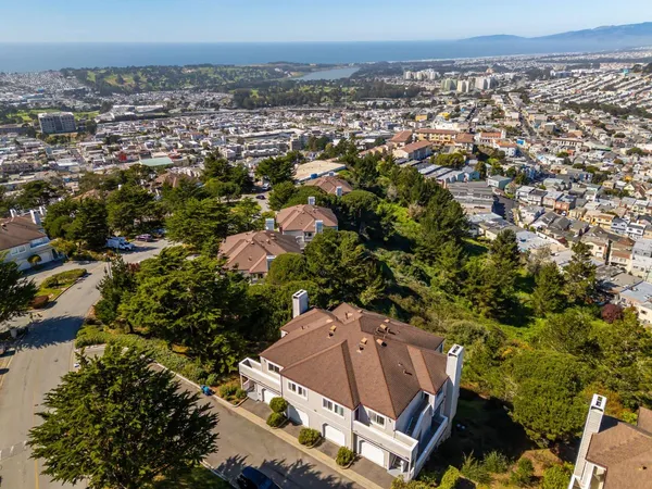 $799,000 | 480 Pointe Pacific Drive, Unit 1, Daly City, CA 94014