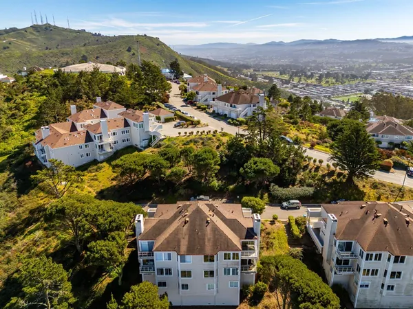 $799,000 | 480 Pointe Pacific Drive, Unit 1, Daly City, CA 94014