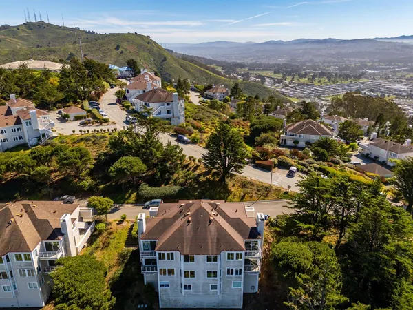 $799,000 | 480 Pointe Pacific Drive, Unit 1, Daly City, CA 94014