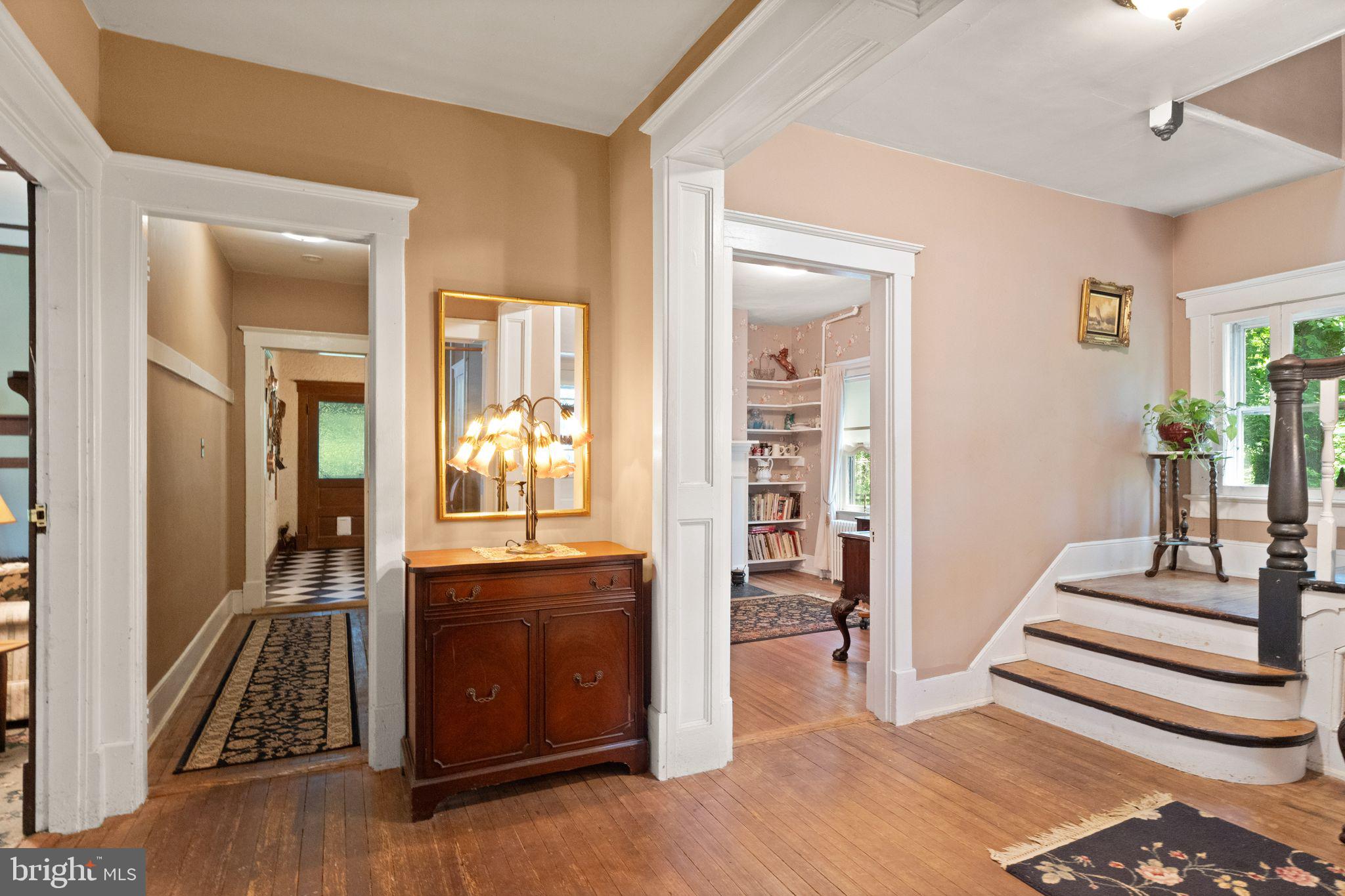 5102 Weston Road Warrenton, VA 20187 - Photo 16 of 65 Front entry/foyer