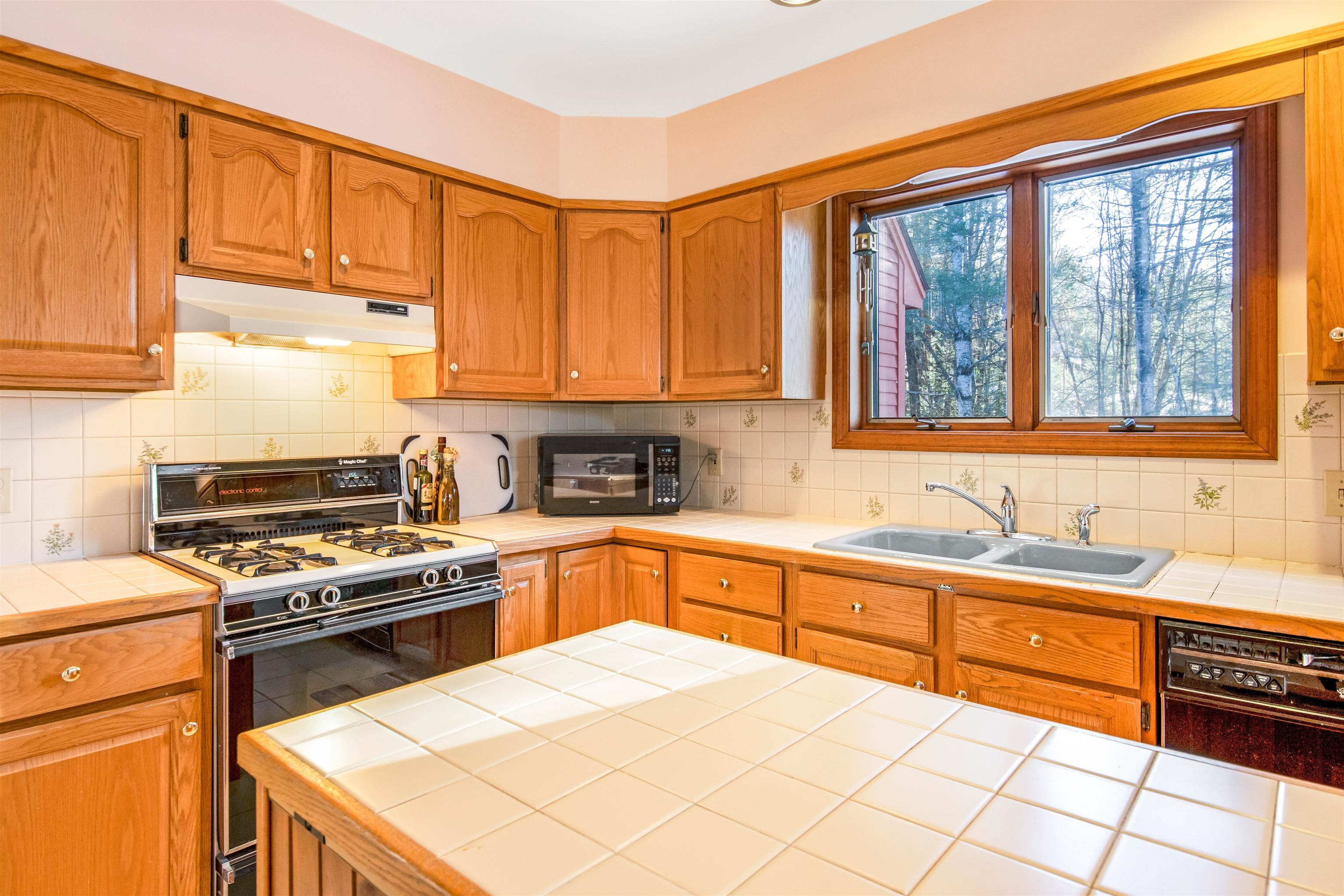 5027 Randolph Road Morristown, VT 05661 - Photo 12 of 32