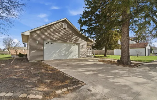 $319,900 | 111 5th Avenue, Minnesota Lake, MN 56068