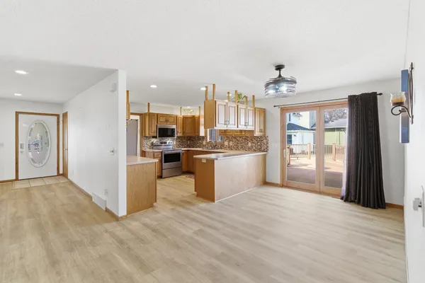 $319,900 | 111 5th Avenue, Minnesota Lake, MN 56068