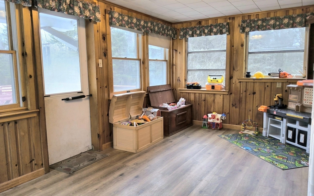 323 New Boston Road Sturbridge, MA 01566 - Photo 12 of 37 a room with furniture and a large window