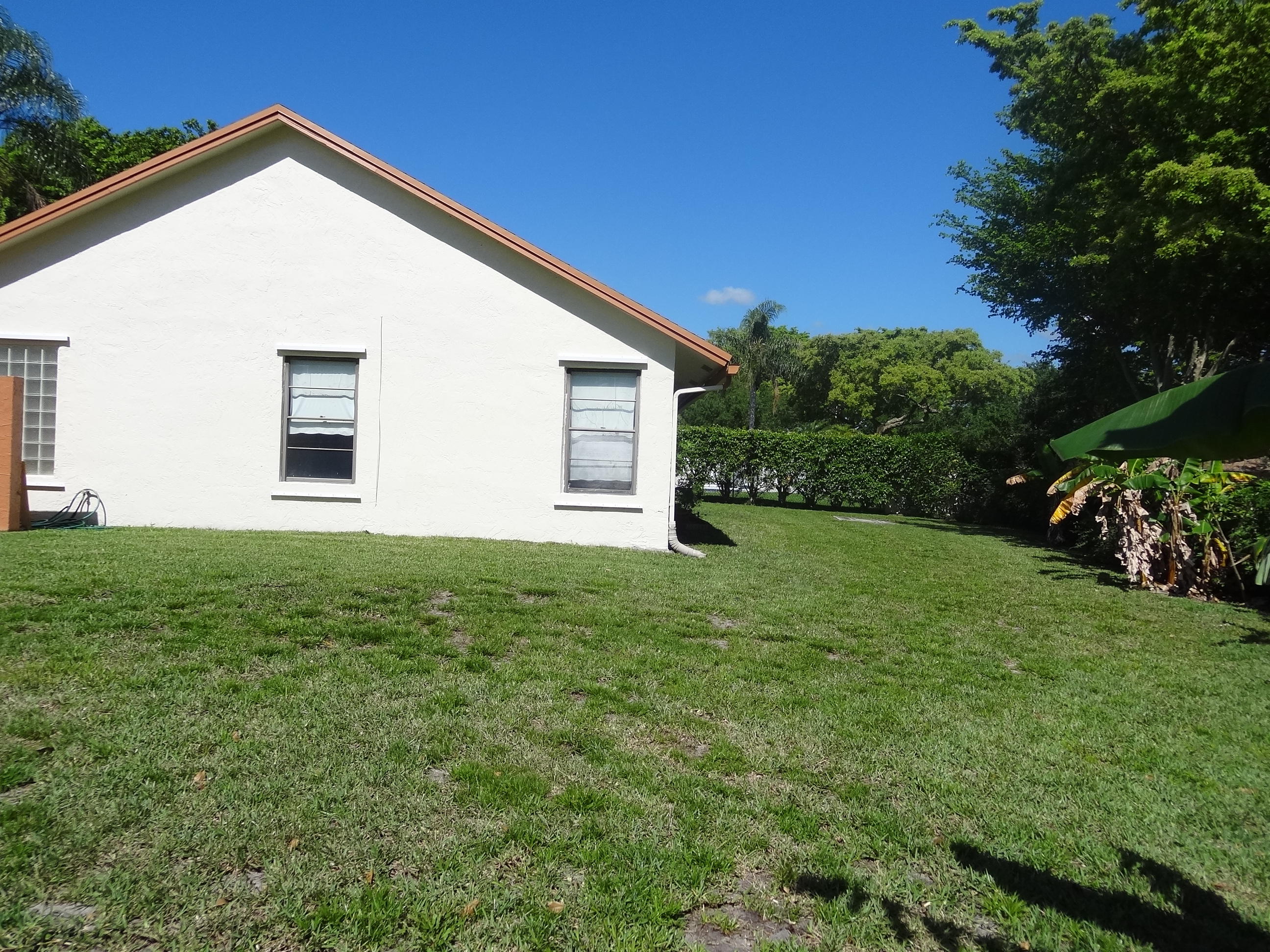 19890 Latona Place Boca Raton, FL 33434 - Photo 2 of 15 Huge Fenced Yard