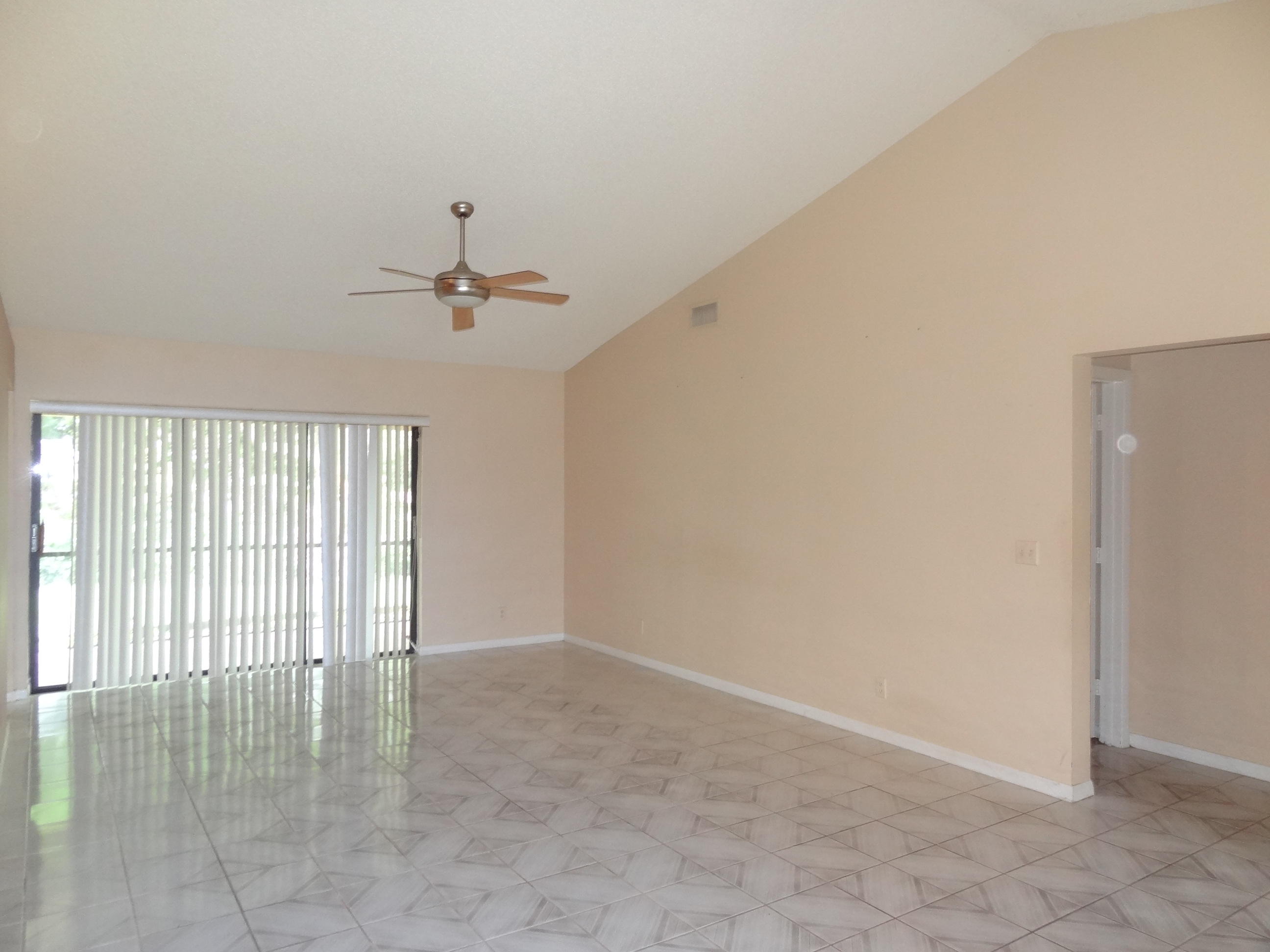 19890 Latona Place Boca Raton, FL 33434 - Photo 7 of 15 DSC04141