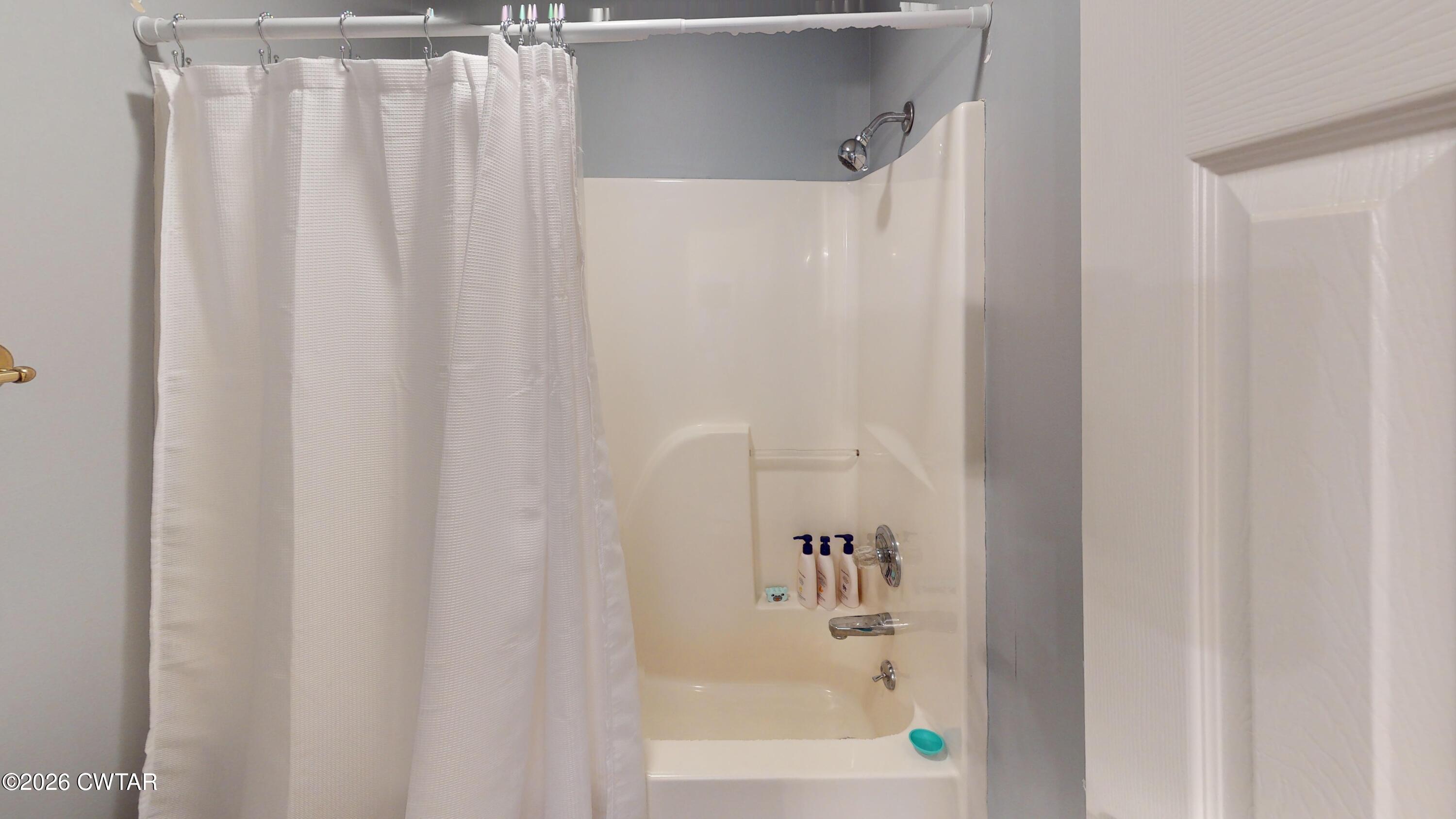 1099 Valley Road Dyersburg, TN 38024 - Photo 26 of 33 1099-Valley-Rd-Bathroom 2