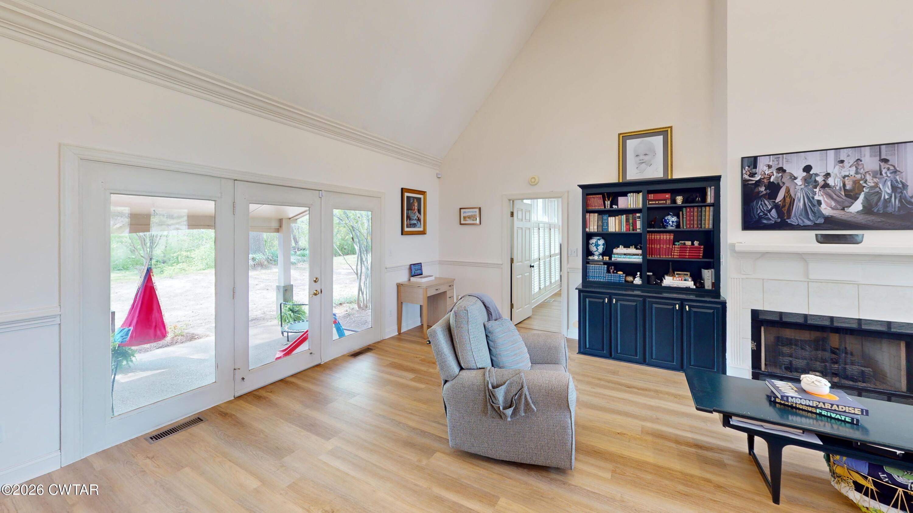 1099 Valley Road Dyersburg, TN 38024 - Photo 4 of 33 1099-Valley-Rd-Living-Room 3