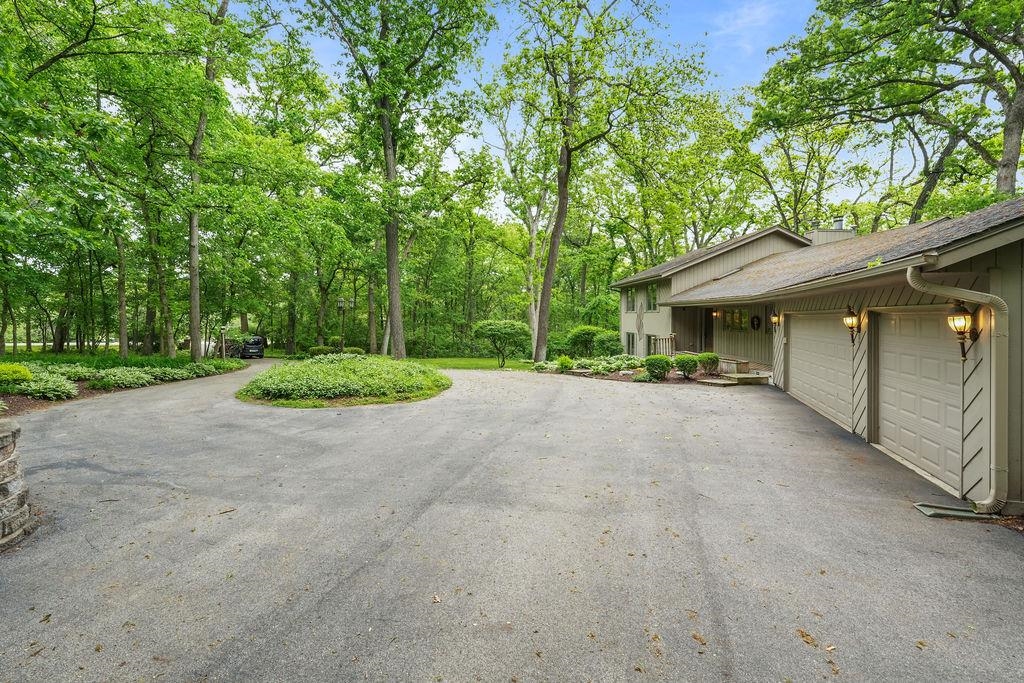 10876 Crockett Road Roscoe, IL 61073 - Photo 8 of 58