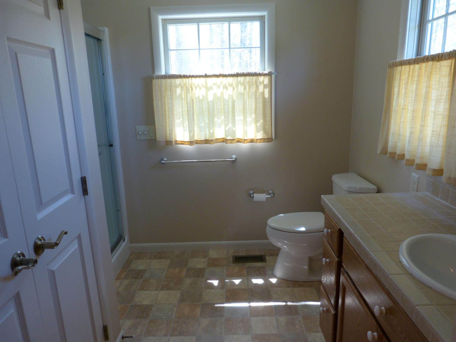 197 Evergreen Place Pleasant Hill, TN 38583 - Photo 12 of 22 master bath