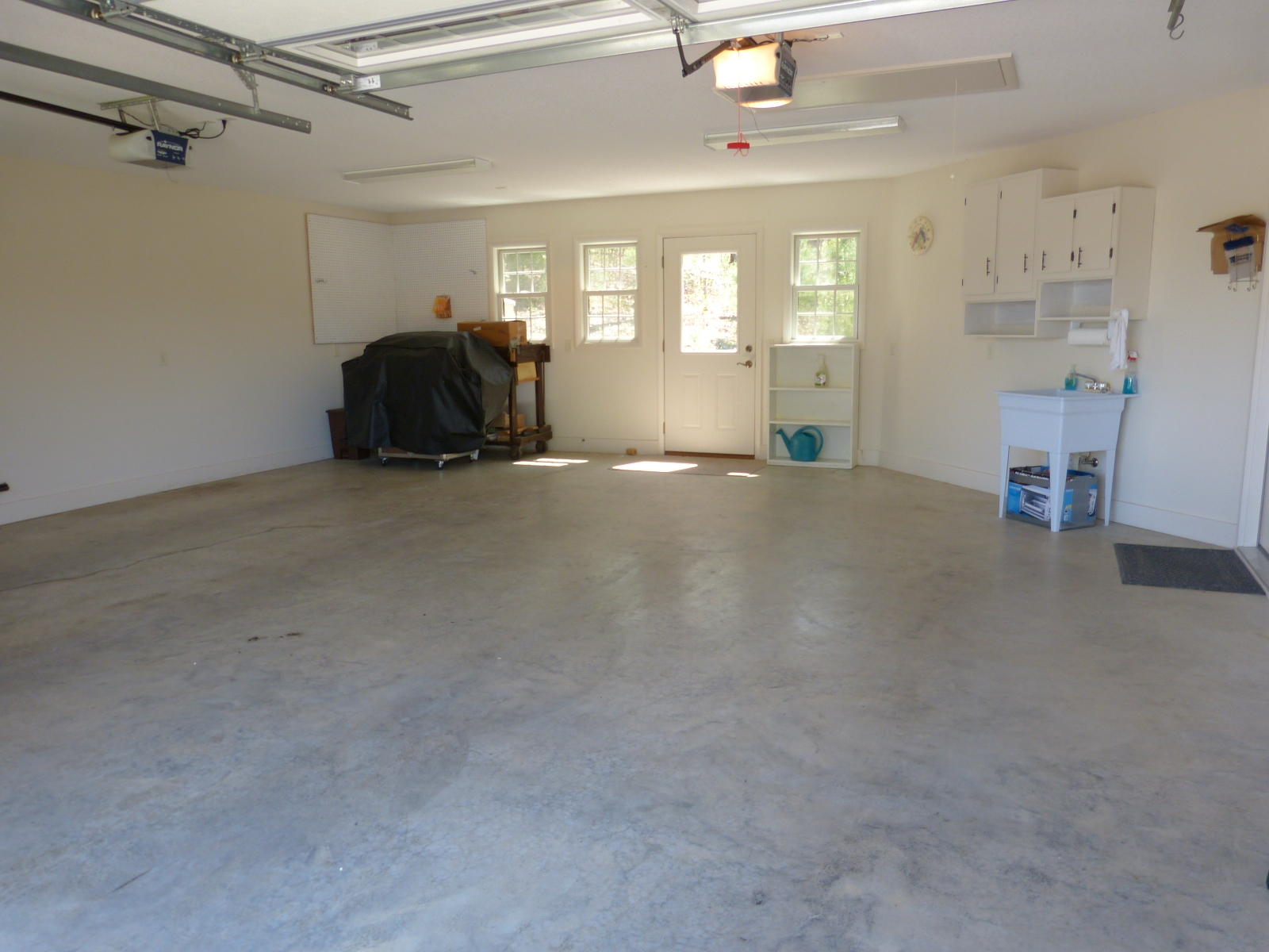 197 Evergreen Place Pleasant Hill, TN 38583 - Photo 17 of 22 Garage
