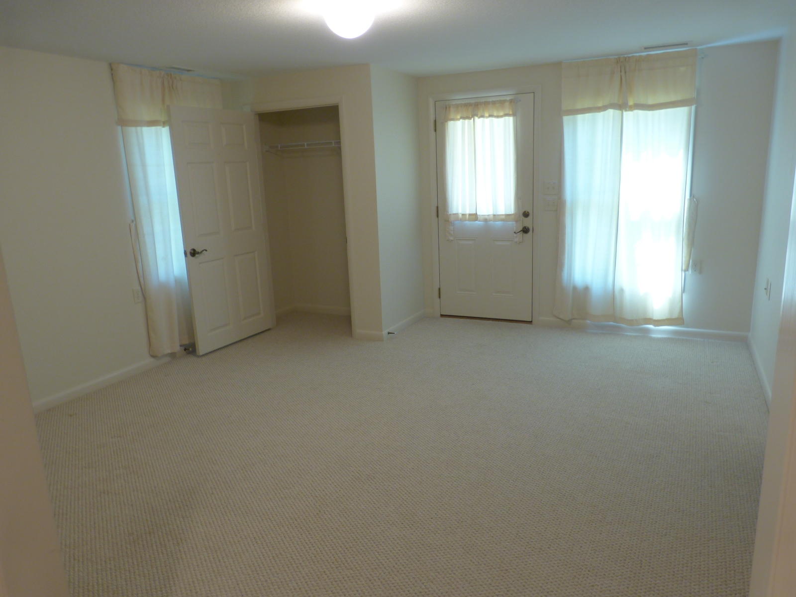 197 Evergreen Place Pleasant Hill, TN 38583 - Photo 18 of 22 Apartment Living Room