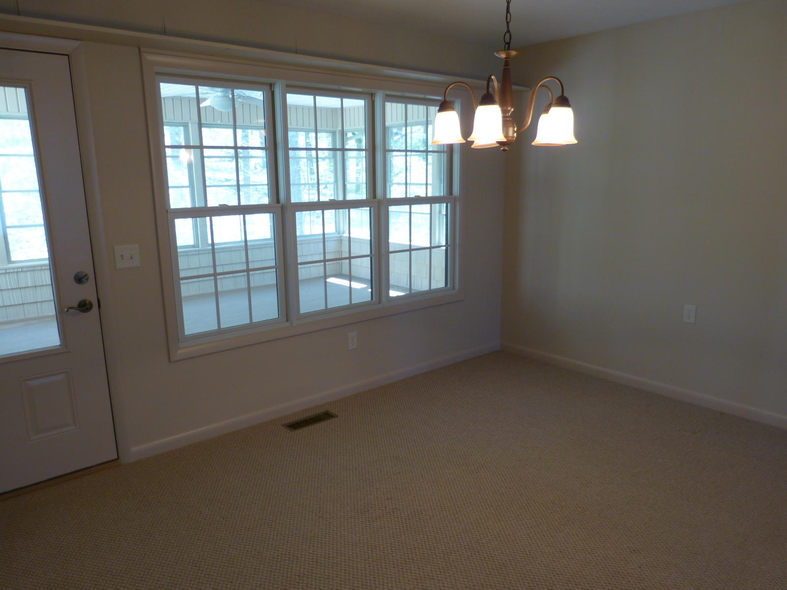 197 Evergreen Place Pleasant Hill, TN 38583 - Photo 6 of 22 dining room