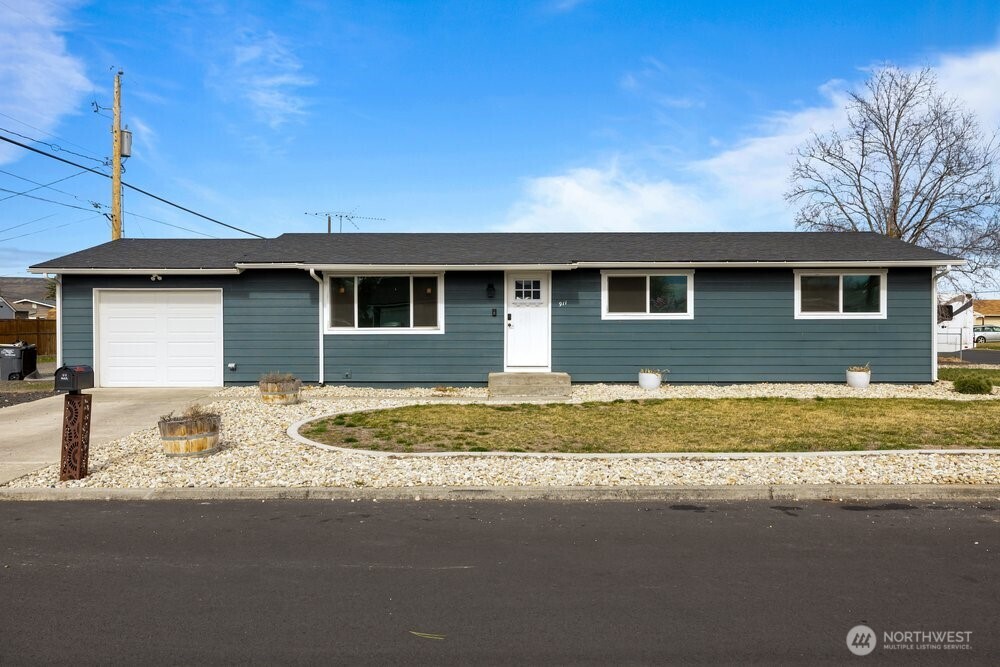 911 A Street Northeast Ephrata, WA 98823 - Photo 4 of 23