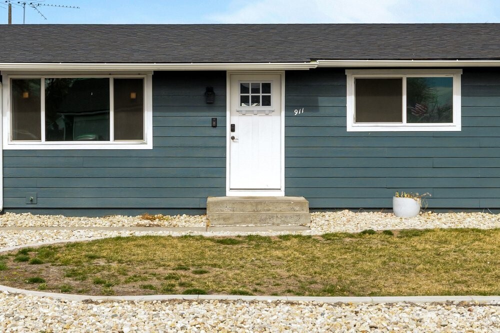 911 A Street Northeast Ephrata, WA 98823 - Photo 5 of 23