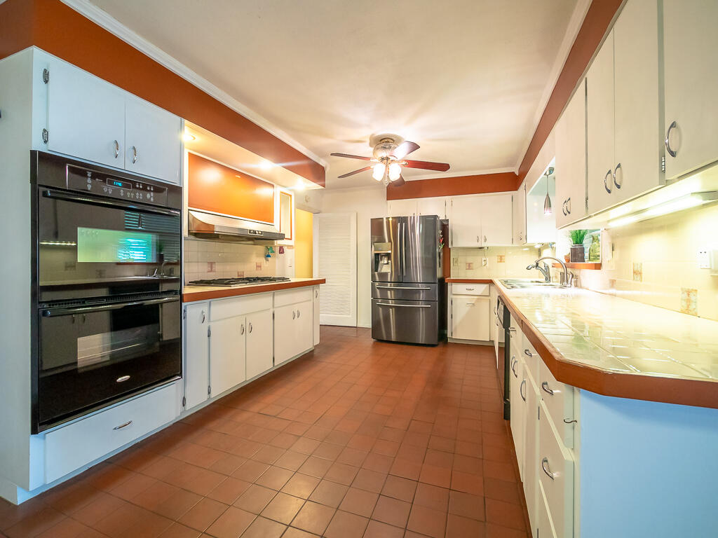 5328 Club Road Haverhill, FL 33415 - Photo 13 of 32 Haverhill House-10