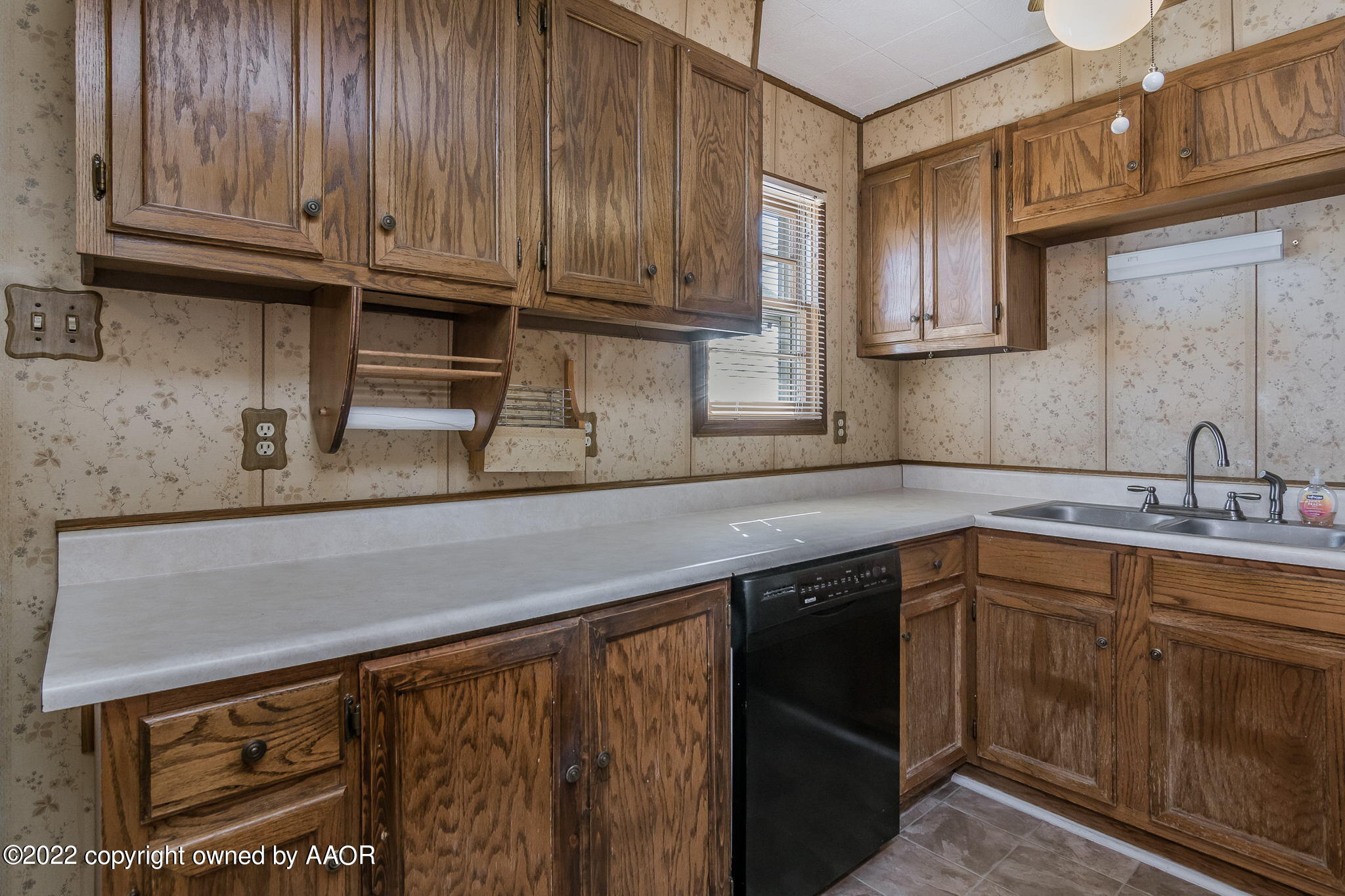4801 South Bowie Street Amarillo, TX 79110 - Photo 7 of 22 Kitchen 2