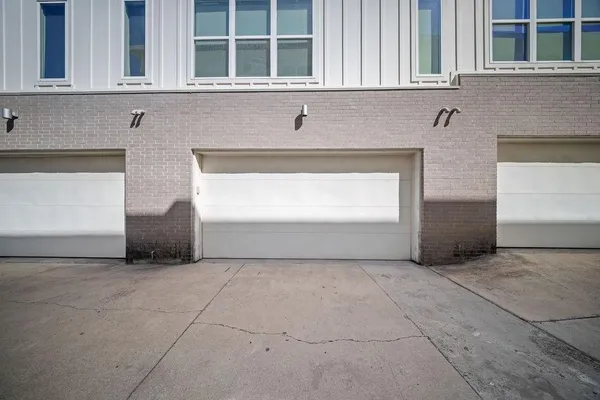a view of a garage