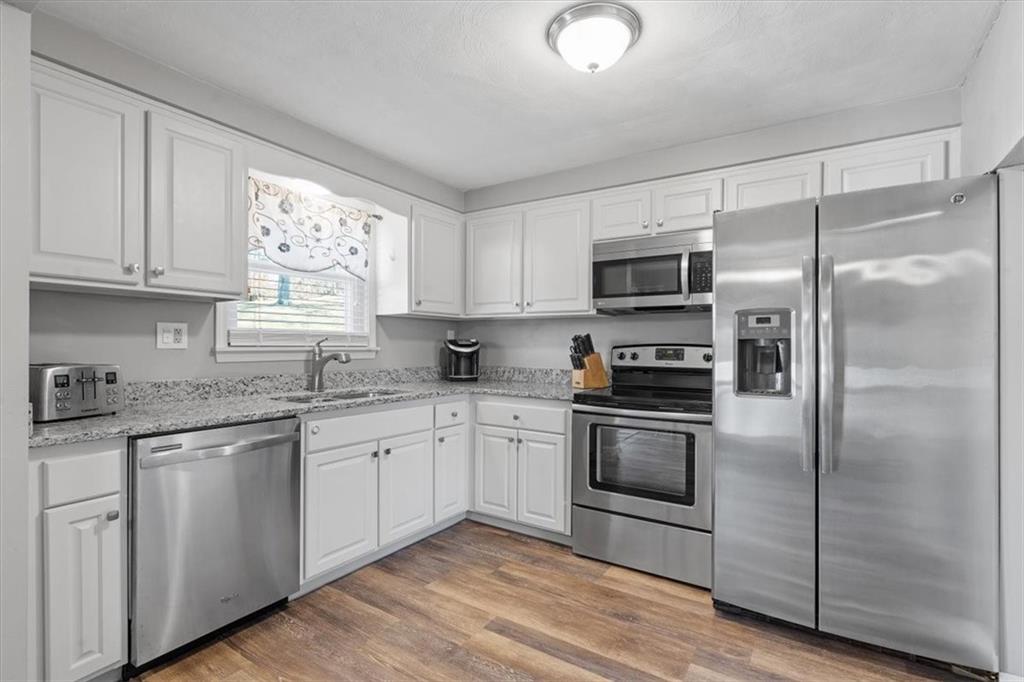 271 Foster Road New Brighton, PA 15066 - Photo 4 of 24 Gallery Image 4