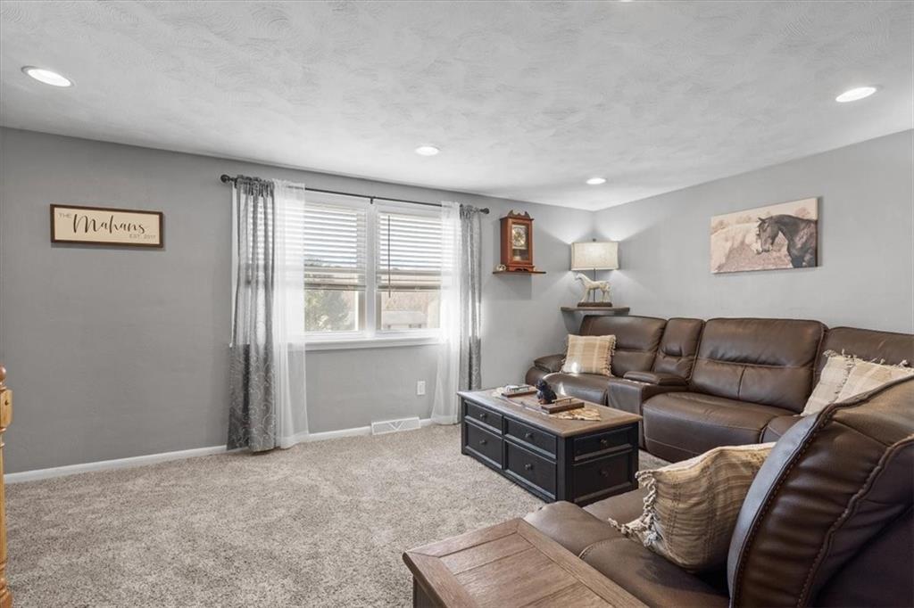 271 Foster Road New Brighton, PA 15066 - Photo 8 of 24 Gallery Image 8