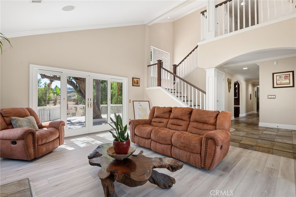 6590 Hawarden Drive Riverside, CA 92506 - Photo 6 of 68
