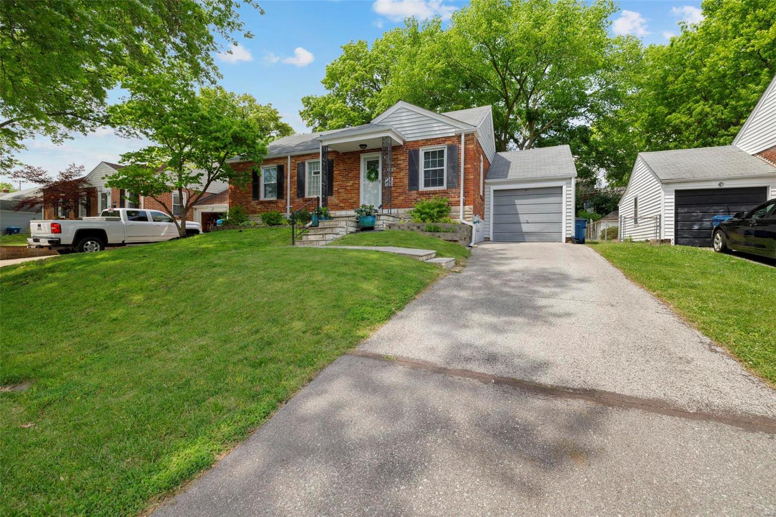 7129 Rhodes Avenue St. Louis, MO 63123 - Photo 2 of 22 Gallery Image 2