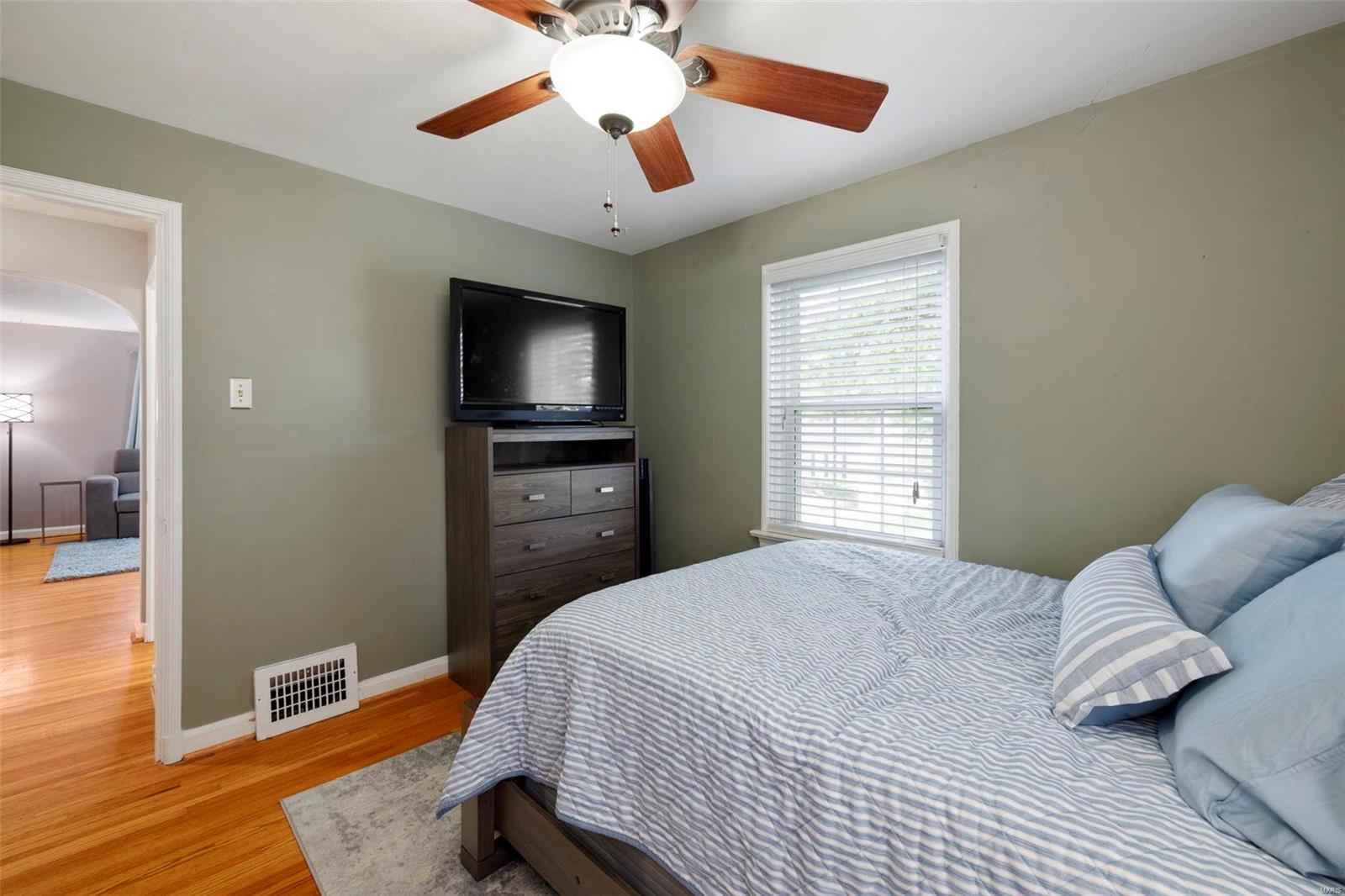 7129 Rhodes Avenue St. Louis, MO 63123 - Photo 11 of 22 Gallery Image 11