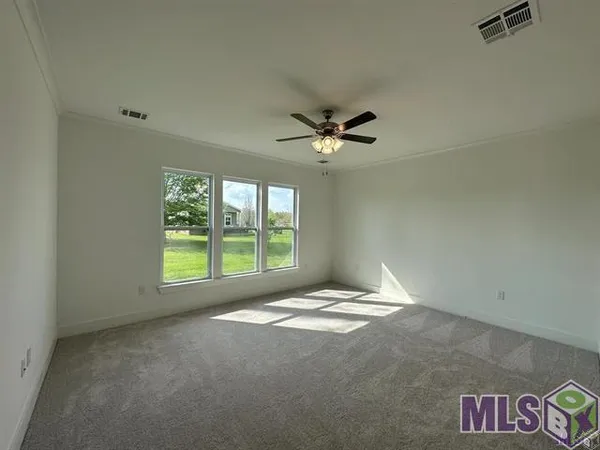 $2,450 | 14059 Cypress Lndg Drive, Gonzales, LA 70737