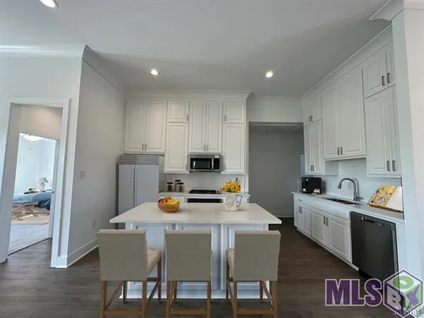 $2,450 | 14059 Cypress Lndg Drive, Gonzales, LA 70737