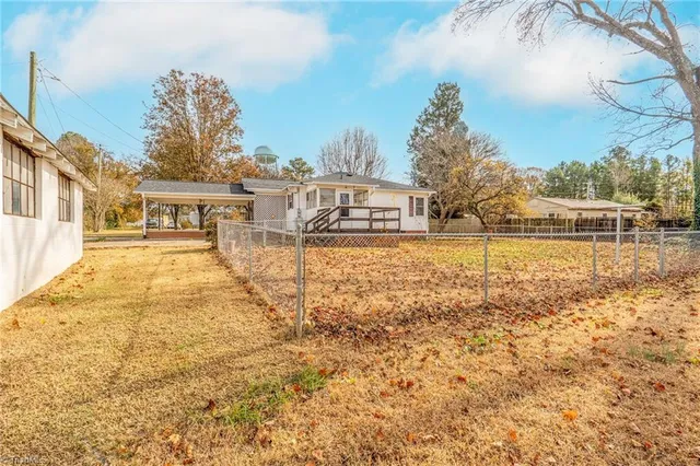 $182,000 | 150 Ave B, Lexington, NC 27292