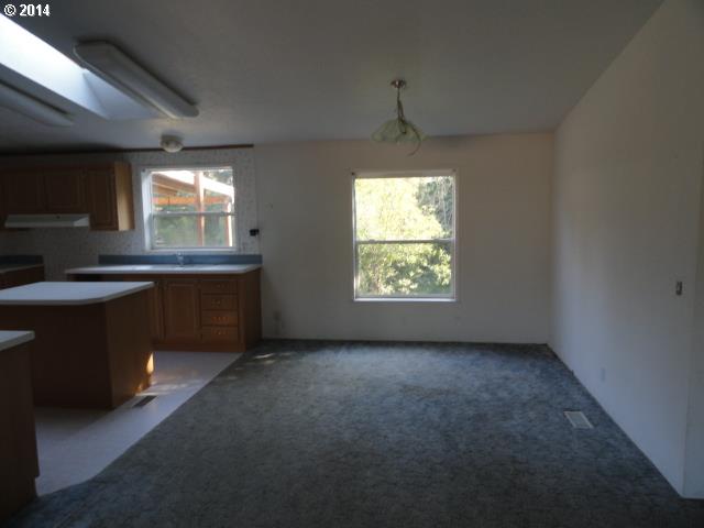 14480 Southeast Foster Road Dayton, OR 97114 - Photo 9 of 16 Gallery Image 9
