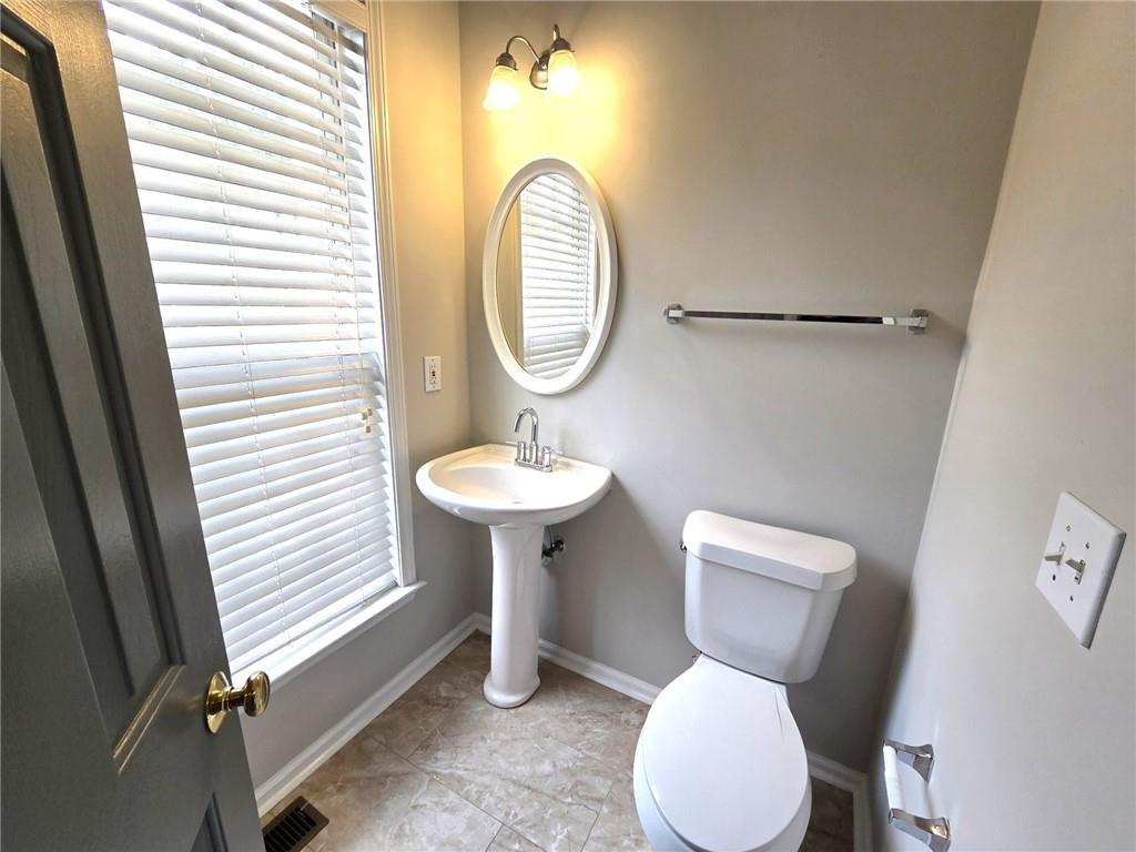 3989 Howell Park Road Duluth, GA 30096 - Photo 11 of 25