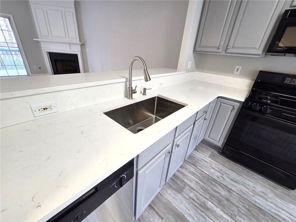 3989 Howell Park Road Duluth, GA 30096 - Photo 7 of 25