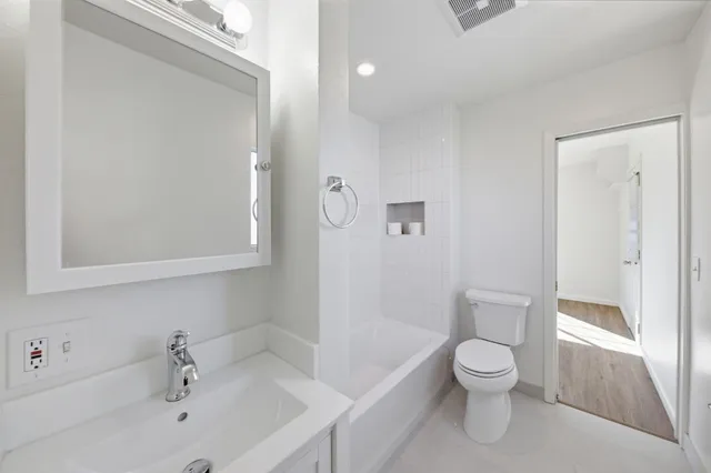 $2,900 | 614 A Redwood Avenue, Redwood City, CA 94061