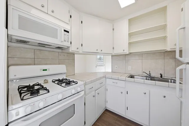 $2,900 | 614 A Redwood Avenue, Redwood City, CA 94061