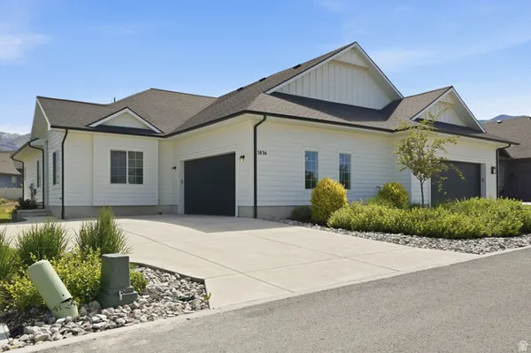 $454,900 | 5836 North Glenpoint Court, Tooele, UT 84074