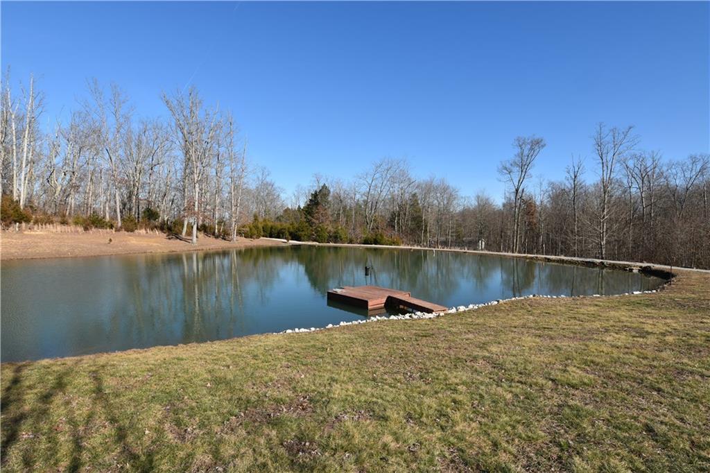 8063 Lutheran Lake Road Seymour, IN 47274 - Photo 4 of 35 Gallery Image 4